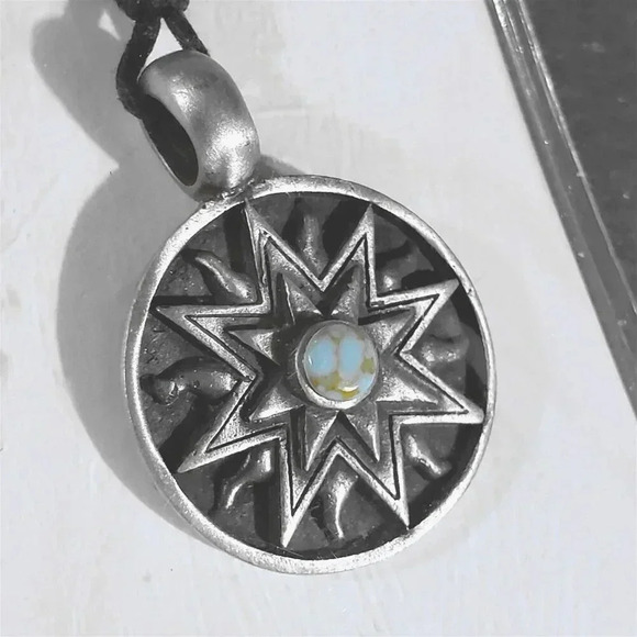 Thailand Antique Silver Arizona Turquoise Aztec Sun Fine Pewter Pendant Necklace - Picture 1 of 7